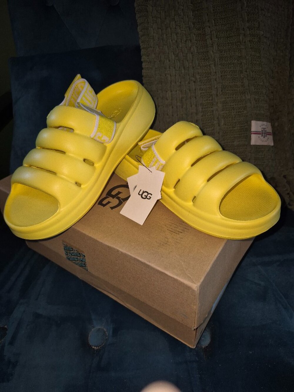 NIB UGG Sport Yeah Canary Yellow EVA Slingback Slide Sandals W 6